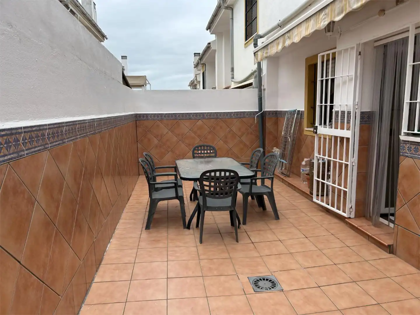 Casa adosada en venda a Churriana - El Pizarrillo - La Noria-Guadalsol Terrassa de Casa adosada en venda en Málaga amb Aire condicionat, Traster i Piscina