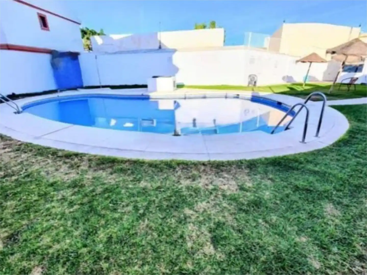 Casa adosada en venda a Churriana - El Pizarrillo - La Noria-Guadalsol Piscina de Casa adosada en venda en Málaga amb Aire condicionat, Traster i Piscina