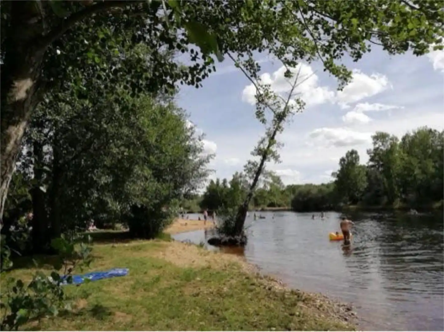 Swimming pool of Houses for sale in Granucillo
