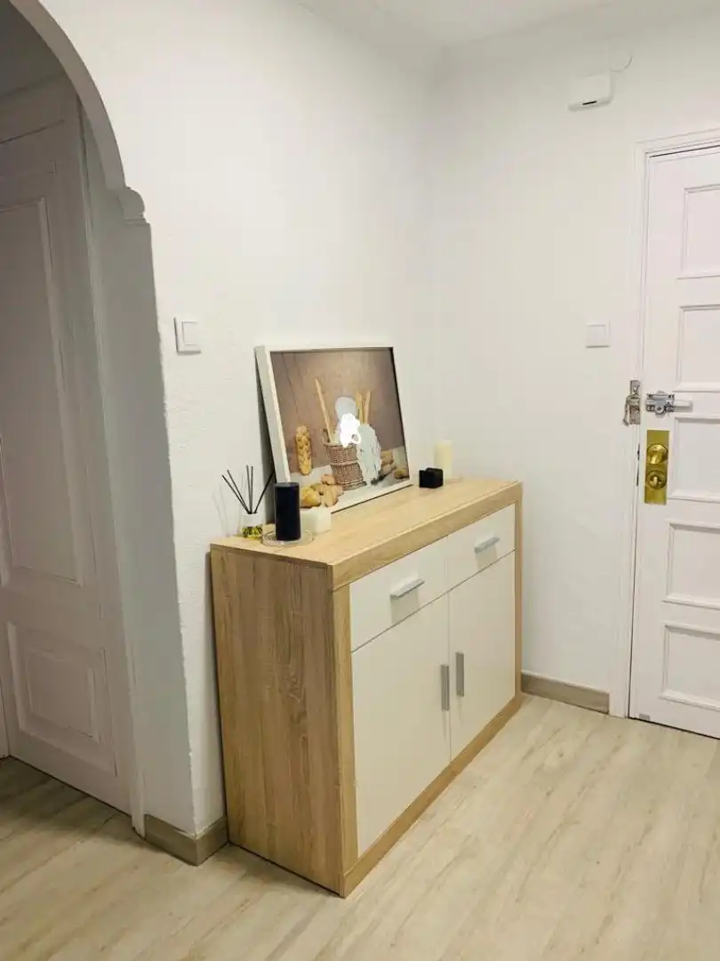 Room in Avenida del Peral, 3, Sur