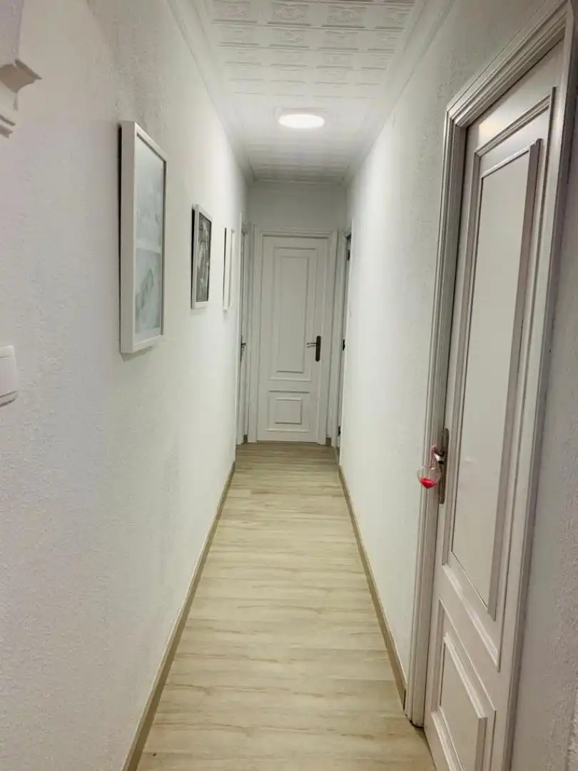 Room in Avenida del Peral, 3, Sur