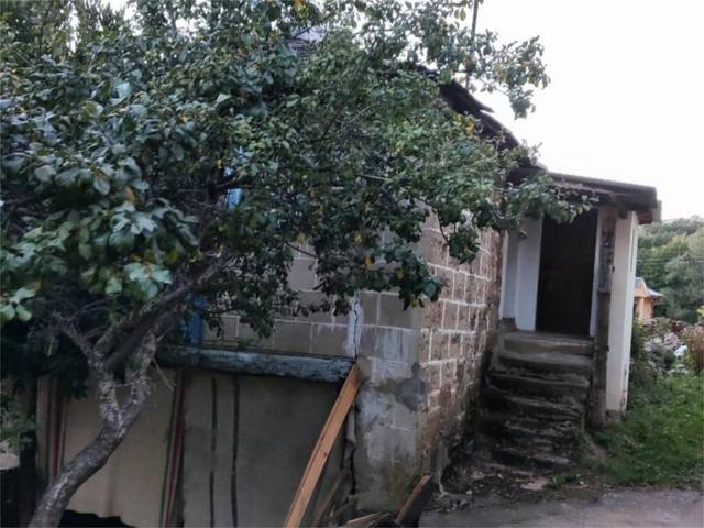 Casa adosada en Venta en Calle Barrio Abajo, 50 en Galende