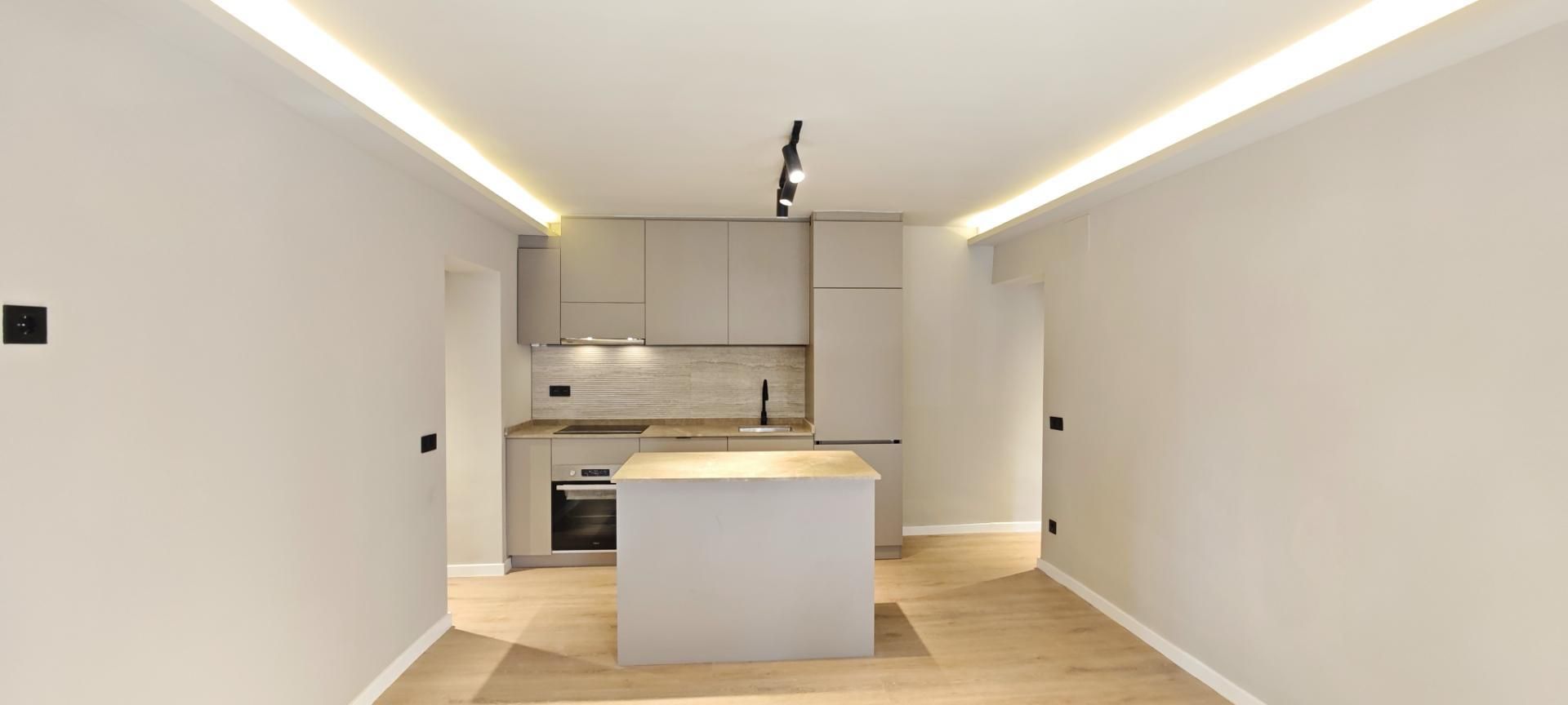 Piso en venta en Calle de Arturo Soria, 162, San Juan Bautista Cocina de Piso en venta en Madrid Capital con Aire acondicionado