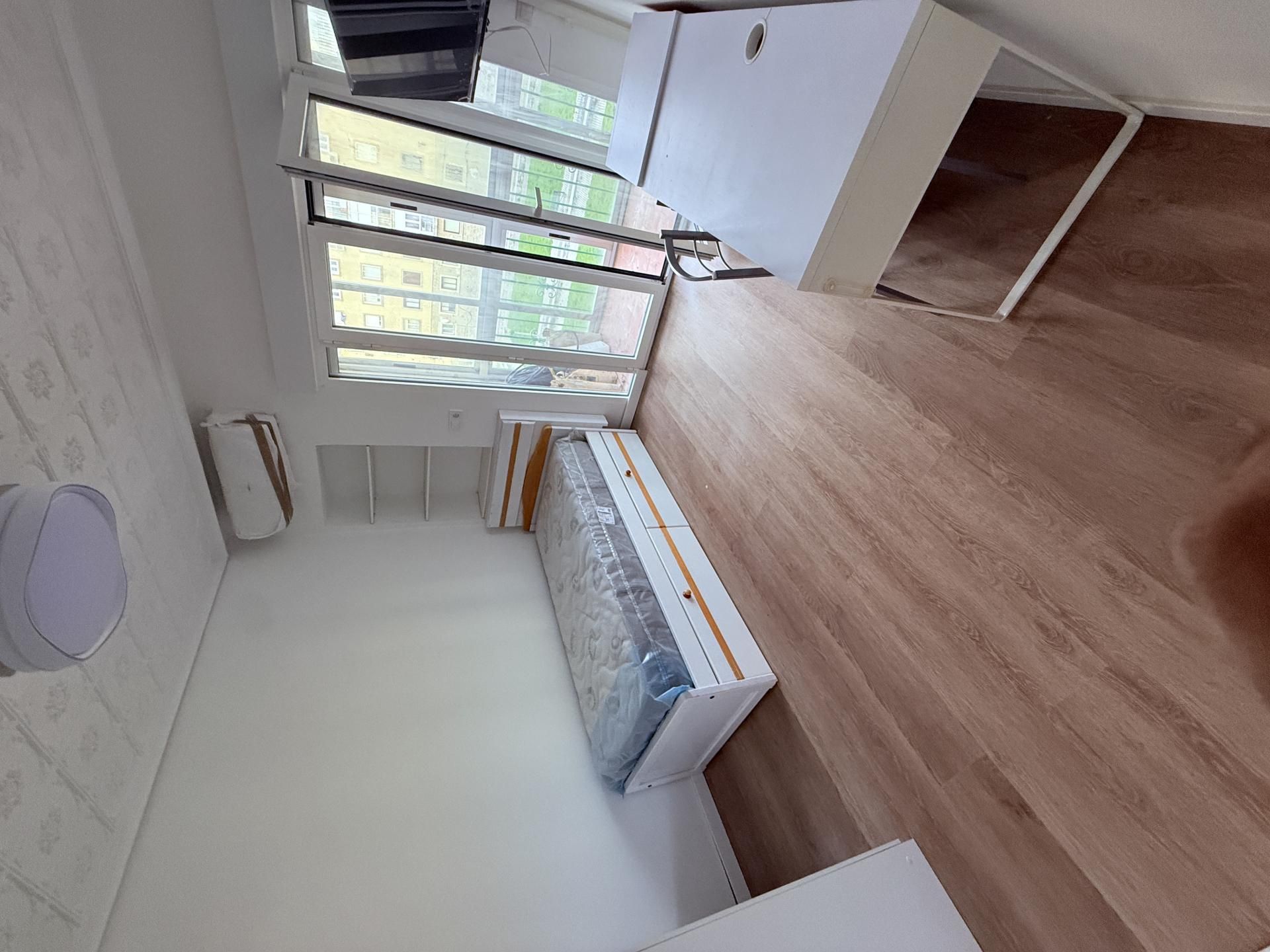 Piso para compartir en Calle Londres, 4, Sector Plaza de Toros Habitación de Piso para compartir en Segovia Capital con Aire acondicionado, Calefacción y Jardín privado