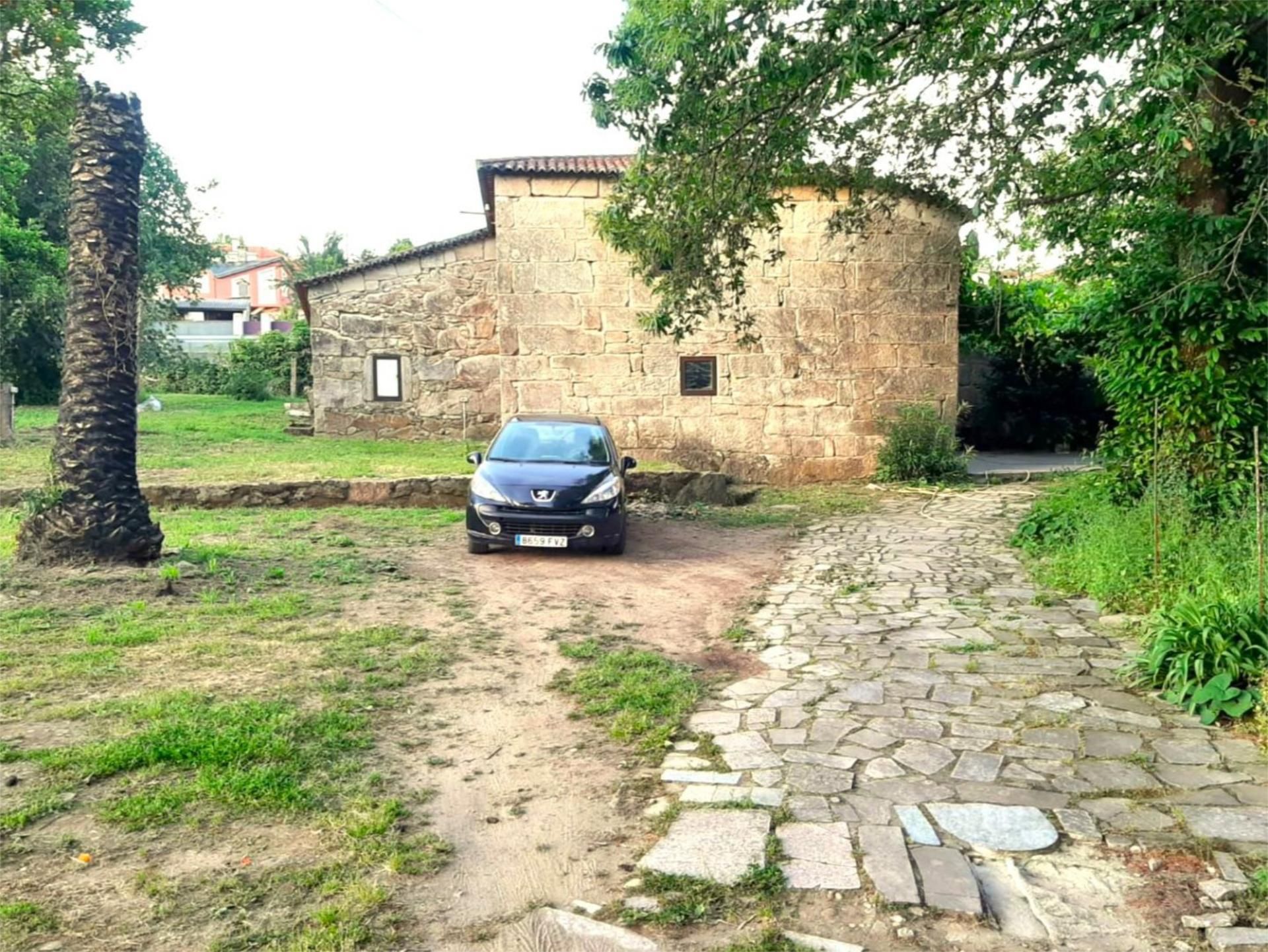 Aparcament de Finca rústica en venda en Tui amb Calefacció, Jardí privat i Parquet