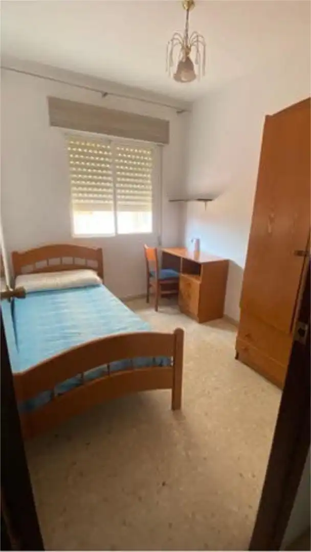 Dormitori de Pis per a compartir en Badajoz Capital amb Moblat