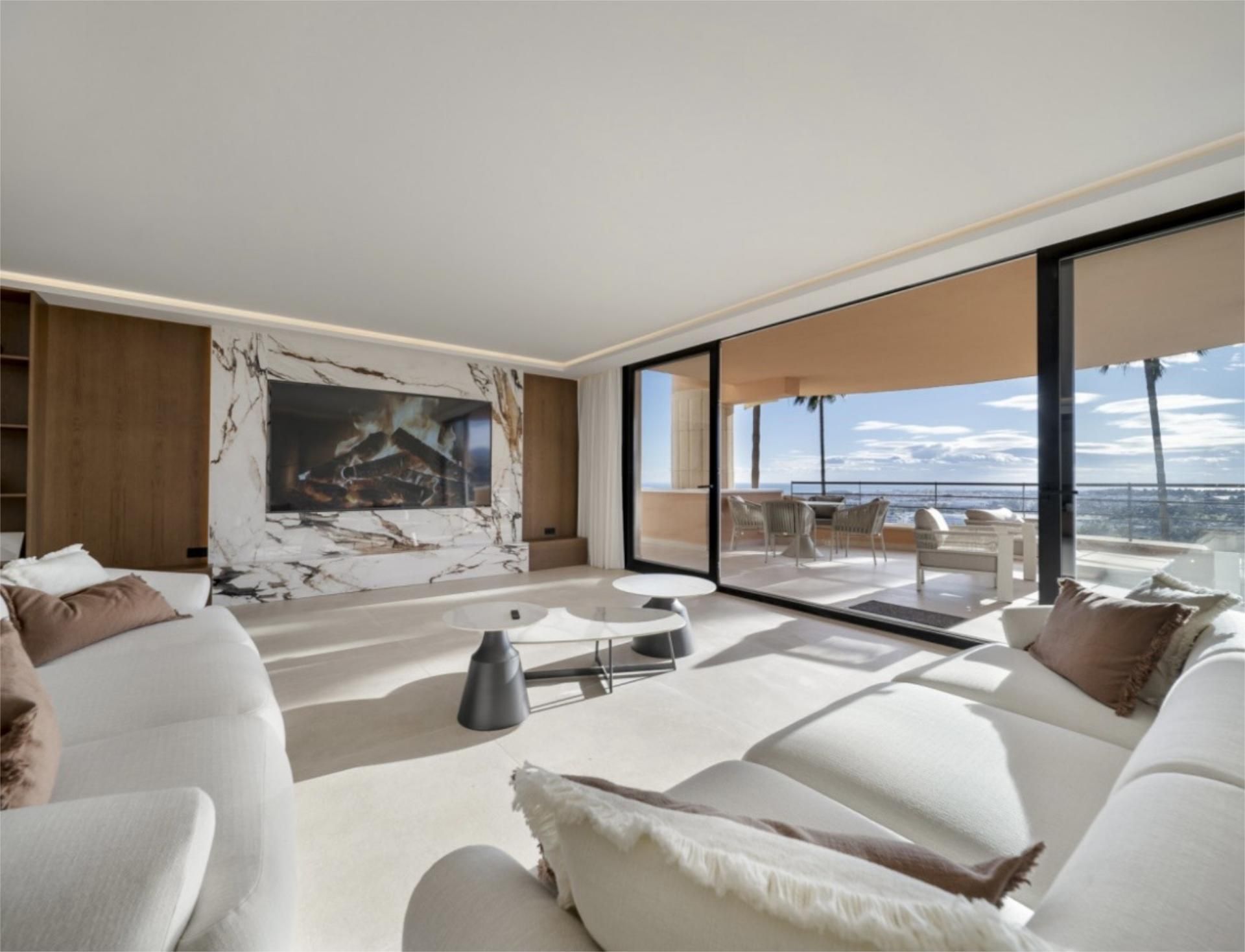 Sala d'estar de Apartament en venda en Marbella amb Aire condicionat, Terrassa i Piscina