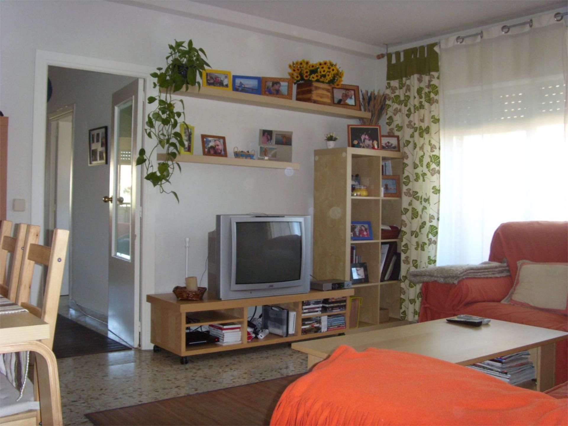 Flat for sale in Travesia de Amargura, 8, Navalagamella Living room of Flat for sale in Navalagamella with Heating, Private garden and Terrace