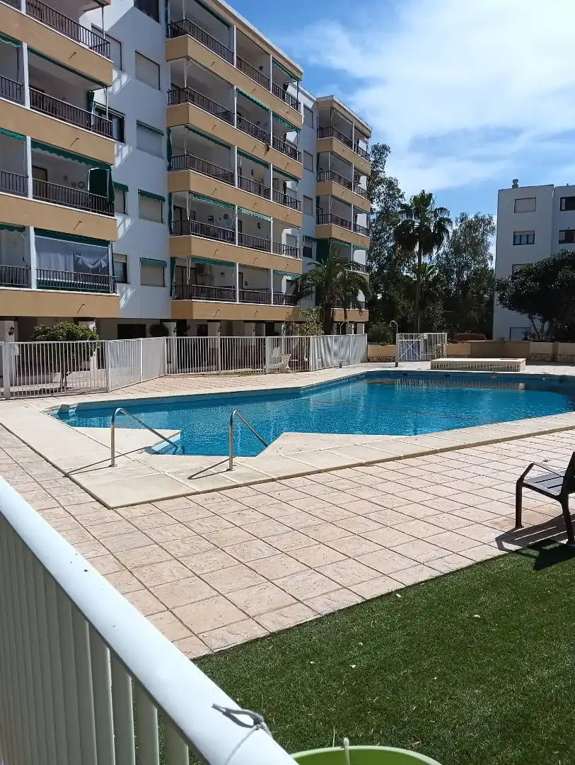 Piscina de Apartamento en venta en Roquetas de Mar con Terraza y Balcón
