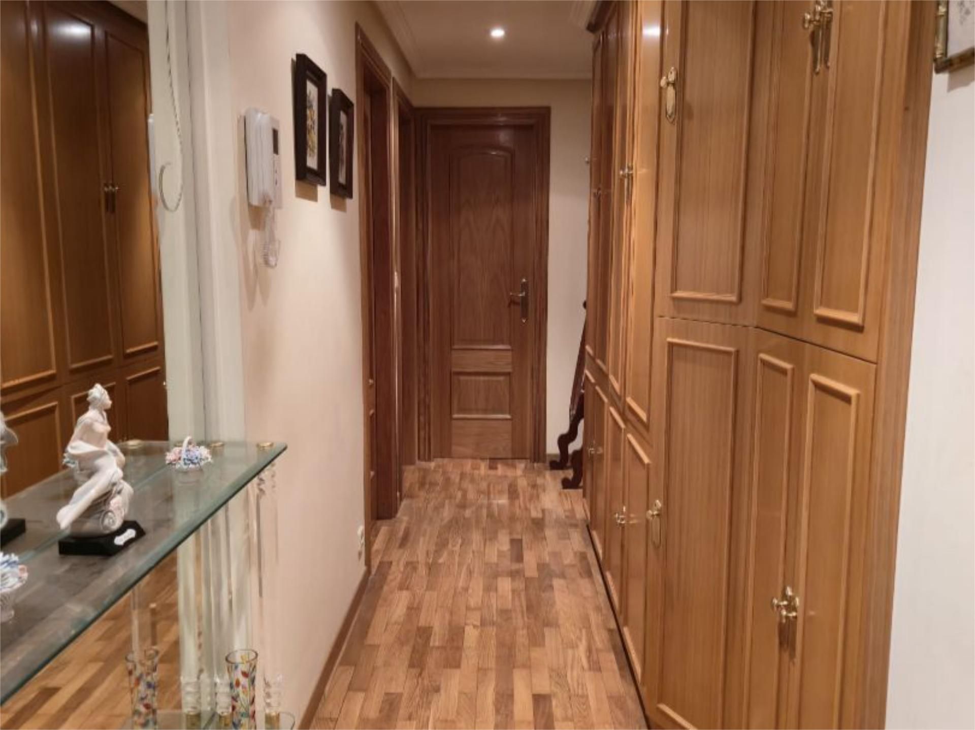 Pis en venda en A Coruña Capital  amb Calefacció, Parquet i Traster