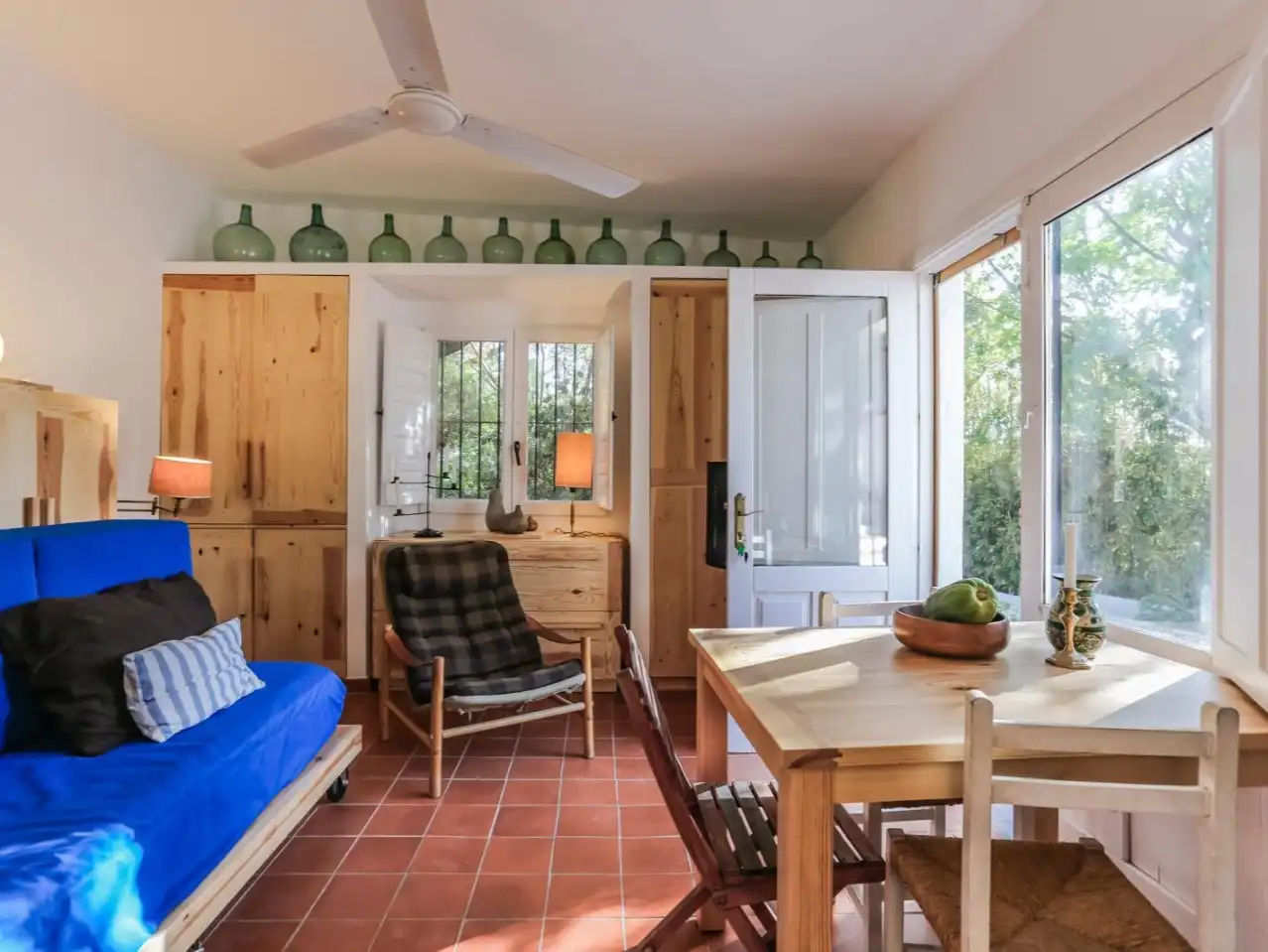 Piso en venta en Calle de la Palmera, 6, Las Lomas Habitación de Piso en venta en Estepona con Aire acondicionado, Calefacción y Jardín privado