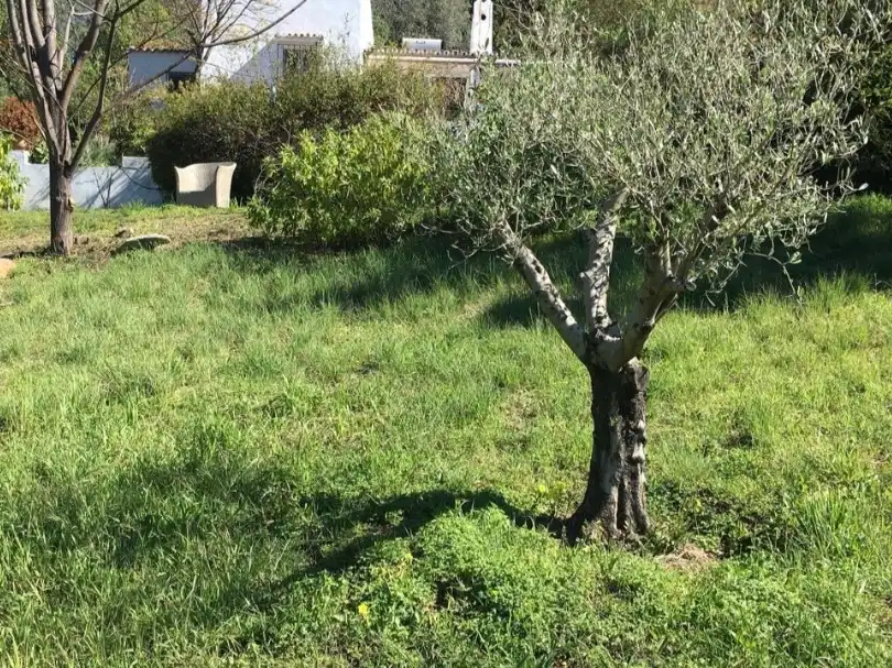 Piso en venta en Calle de la Palmera, 6, Las Lomas Piso en venta en Estepona con Aire acondicionado, Calefacción y Jardín privado