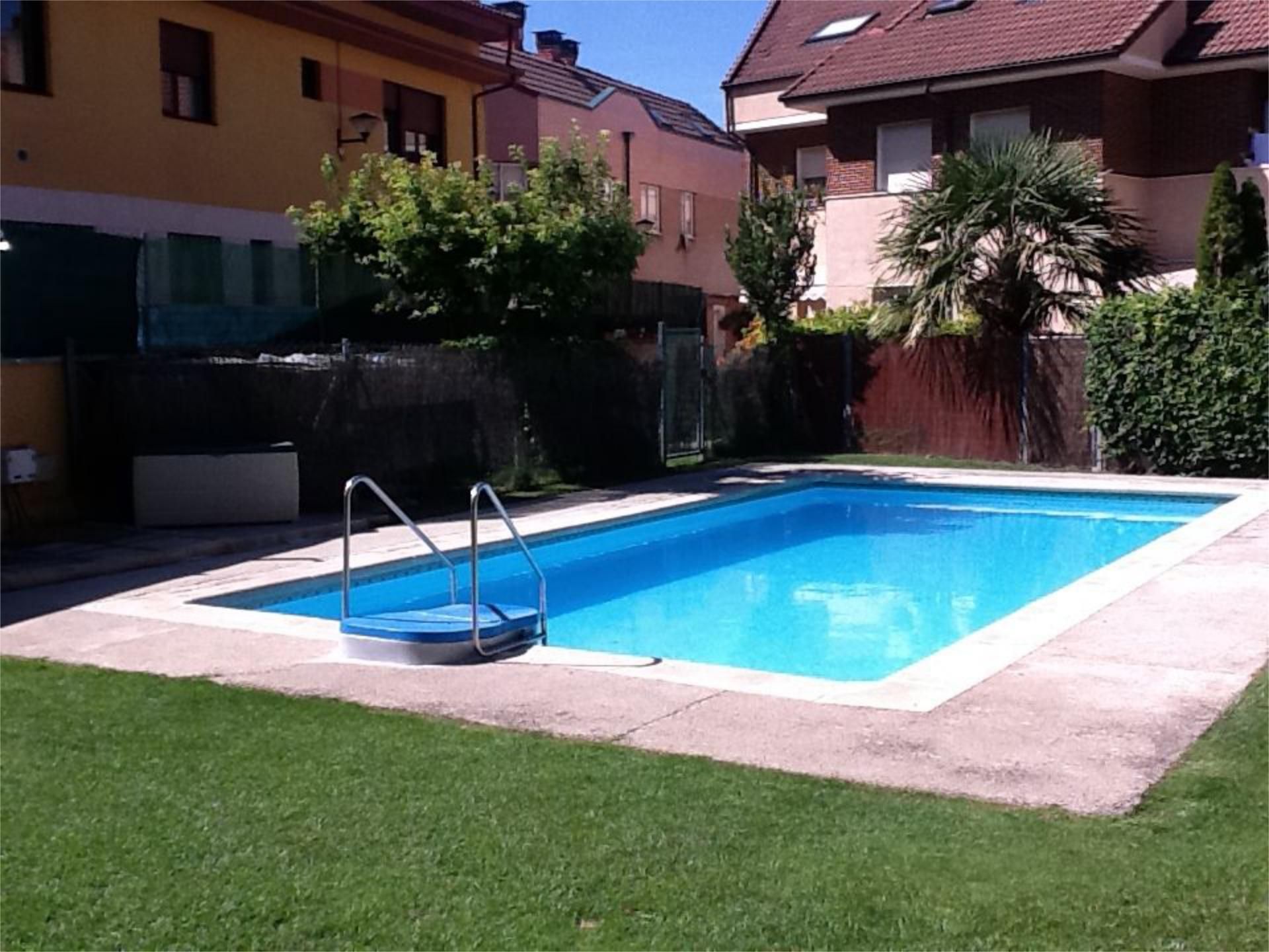 Piso en venta en Calle Antana, 34, Villatoro Piscina de Piso en venta en Burgos Capital con Terraza, Piscina y Balcón