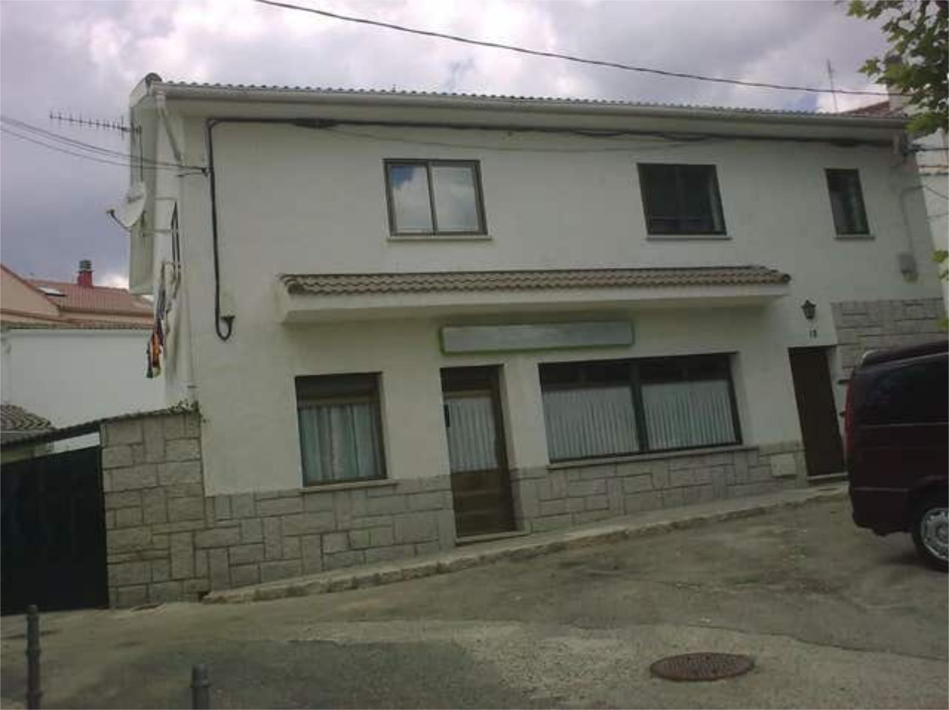 Vista exterior de Casa o chalet en venta en Bustarviejo con Calefacción, Jardín privado y Trastero