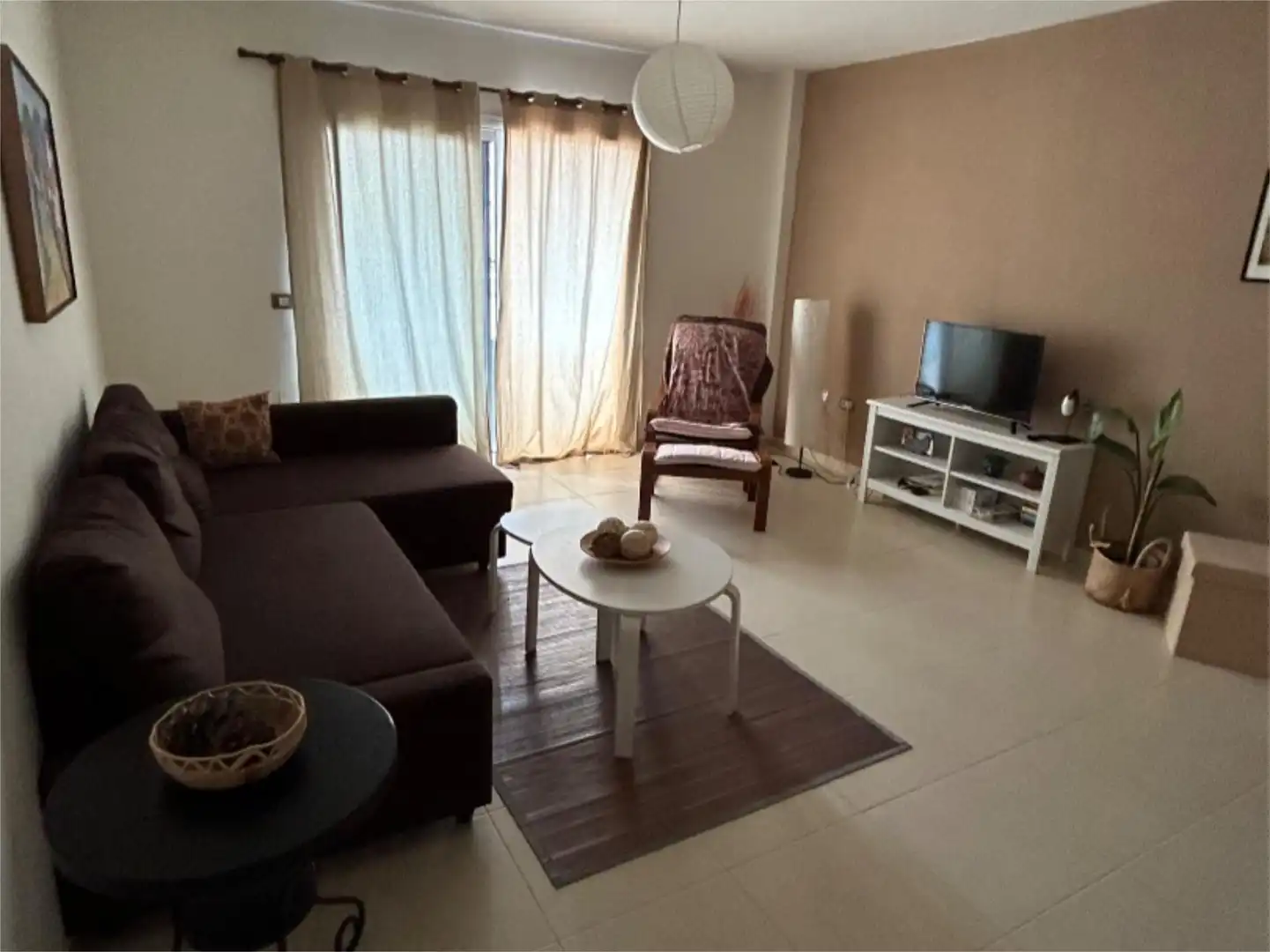 Piso en venta en Calle Montalmar, 31, Bajamar Sala de estar de Piso en venta en San Cristóbal de la Laguna con Terraza, Trastero y Piscina