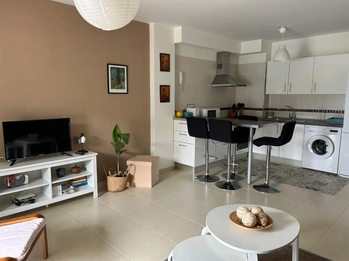 Piso en venta en Calle Montalmar, 31, Bajamar Sala de estar de Piso en venta en San Cristóbal de la Laguna con Terraza, Trastero y Piscina