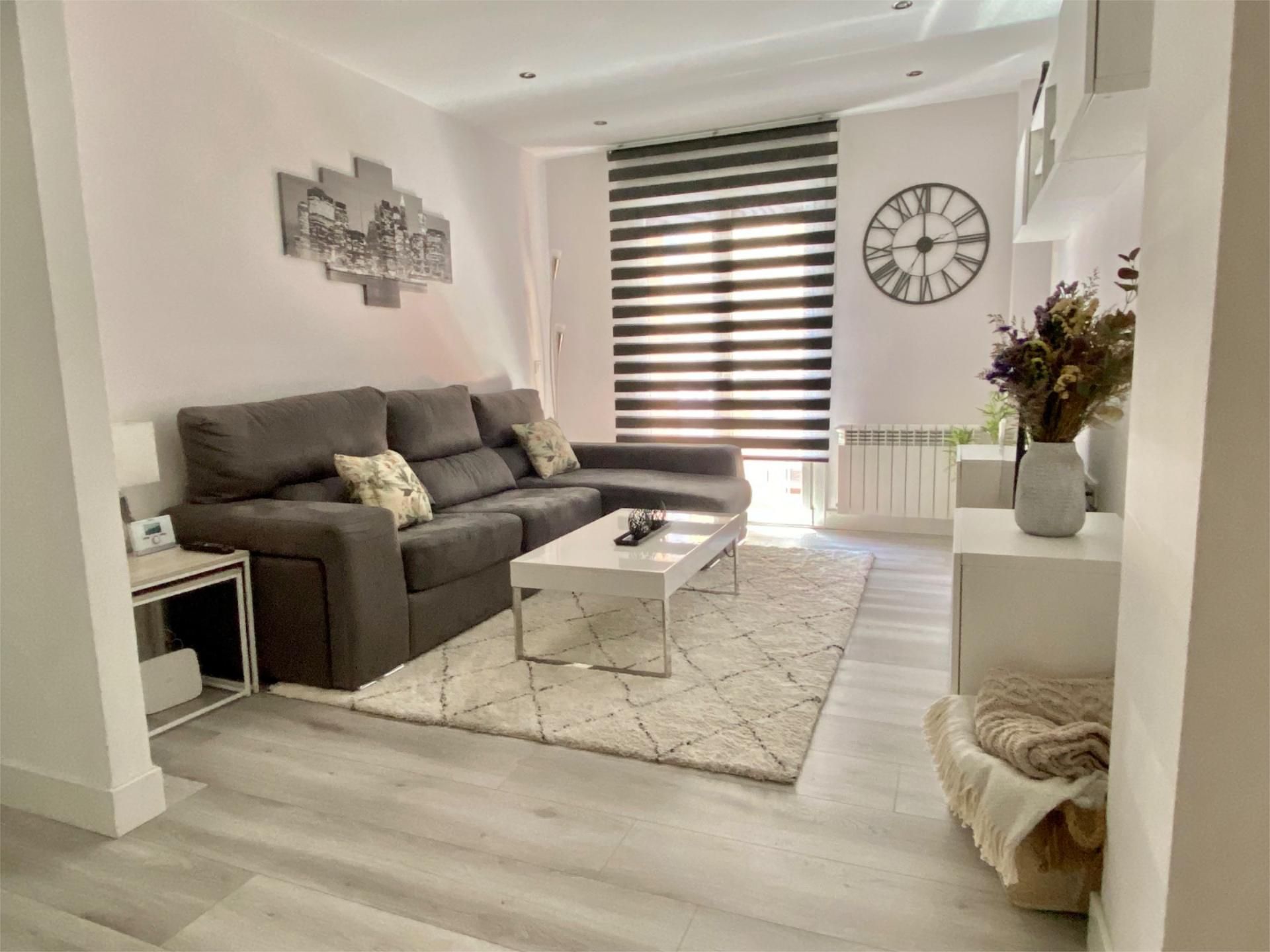 Sala de estar de Piso de alquiler en Donostia - San Sebastián  con Calefacción, Amueblado y Balcón