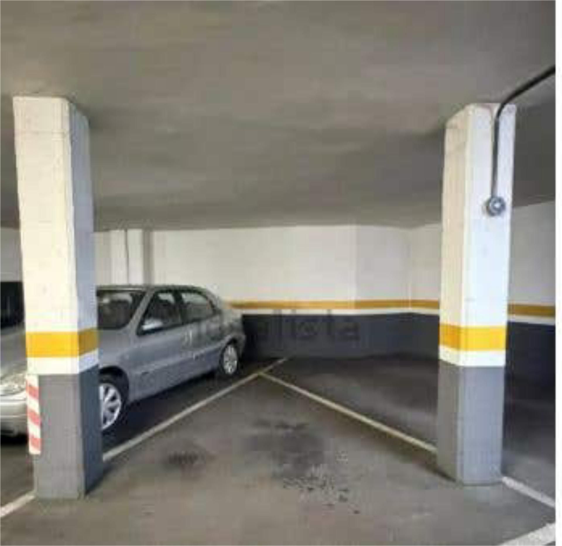 Parking of Garage for rent in Fuenlabrada