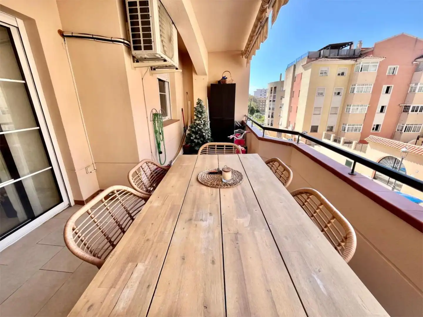 Pis en venda a Calle Espronceda, 5, Sierra de Estepona - Avda. de Andalucía Terrassa de Pis en venda en Estepona amb Aire condicionat, Calefacció i Parquet