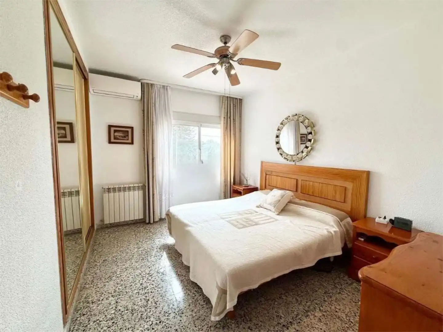 Houses for sale in Calle Morella, 5, Pueblo Español - Coveta Fumá Bedroom of Houses for sale in El Campello with Air Conditioner, Heating and Private garden