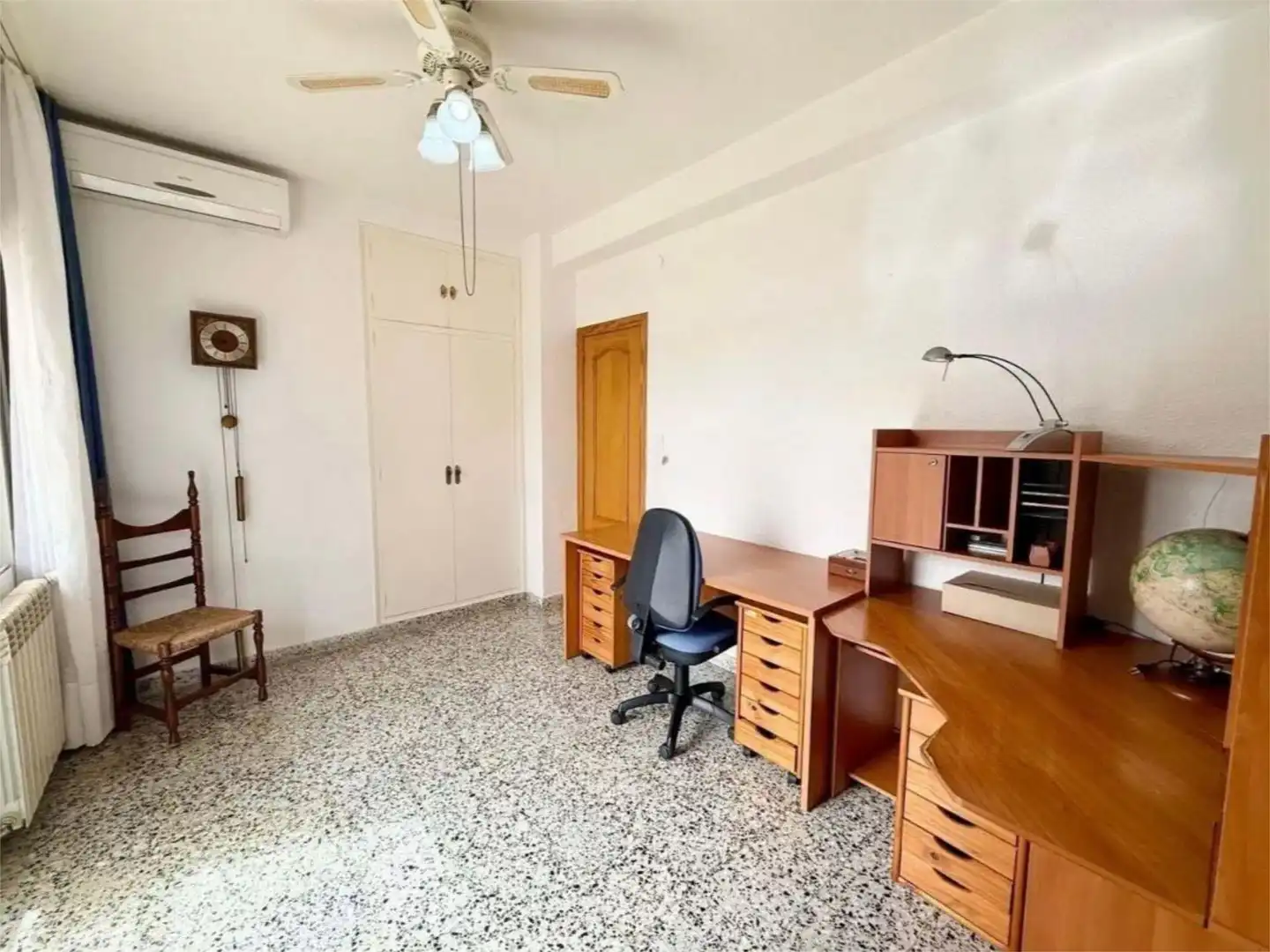 Houses for sale in Calle Morella, 5, Pueblo Español - Coveta Fumá Bedroom of Houses for sale in El Campello with Air Conditioner, Heating and Private garden