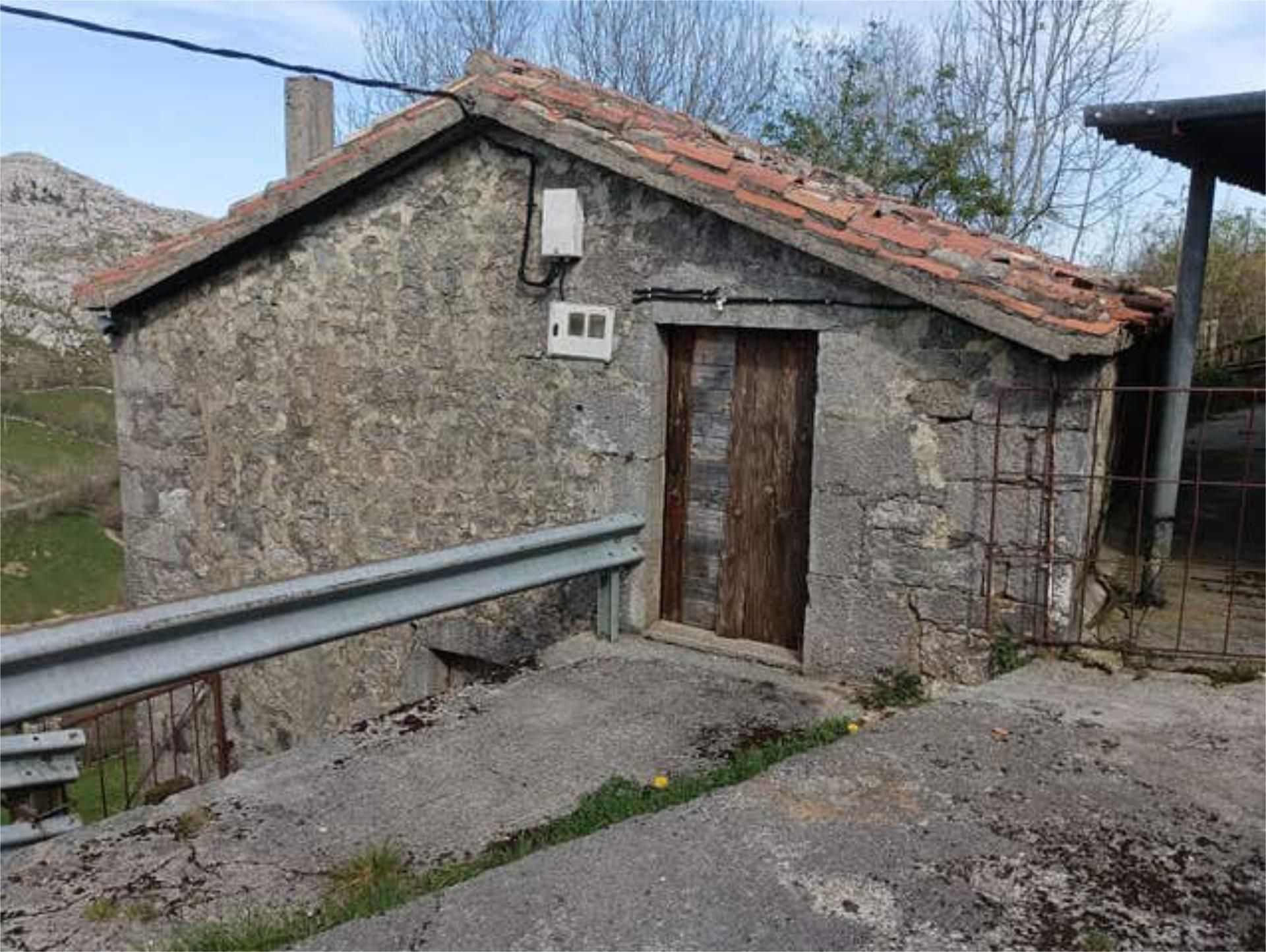 Casa o chalet en venta en Miera Vista exterior de Casa o chalet en venta en Miera con Terraza