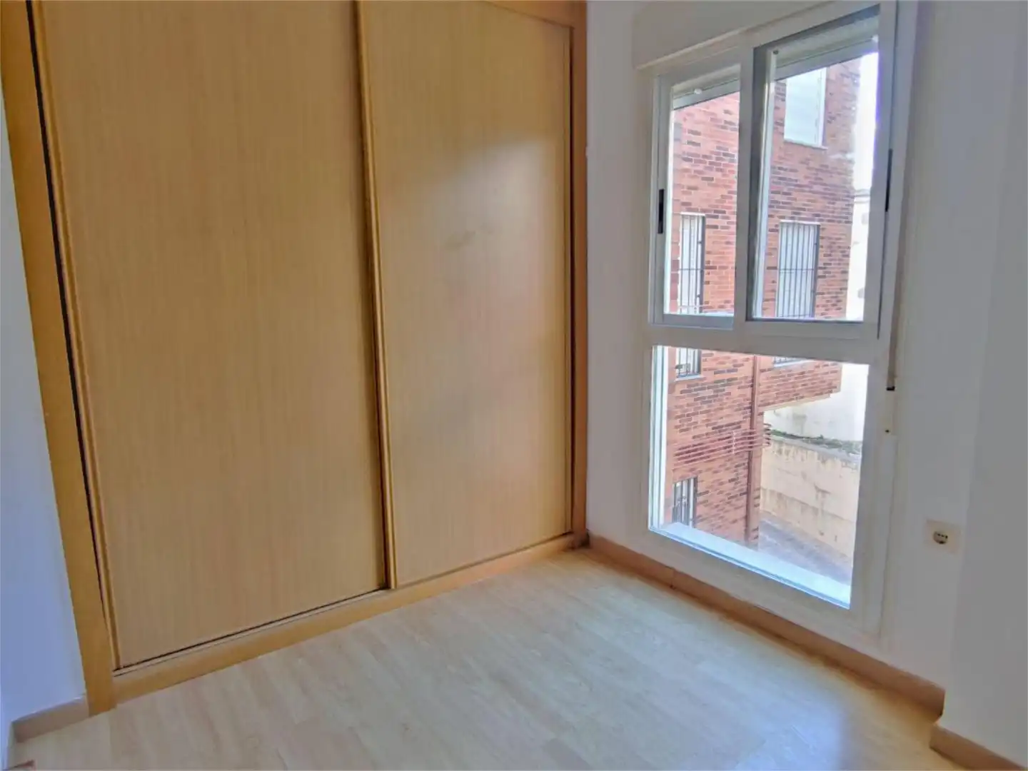 Piso en venta en Calle Colmenarejo, 14, Casco Antiguo Habitación de Piso en venta en Galapagar con Calefacción, Parquet y Horno