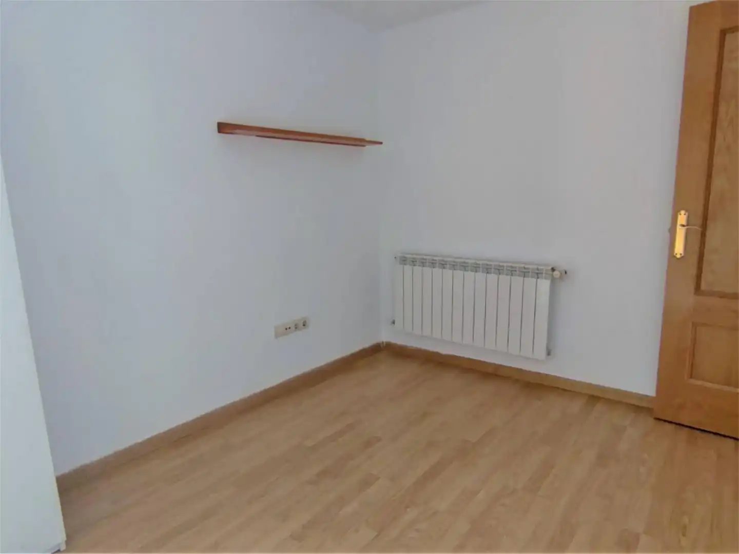 Piso en venta en Calle Colmenarejo, 14, Casco Antiguo Habitación de Piso en venta en Galapagar con Calefacción, Parquet y Horno