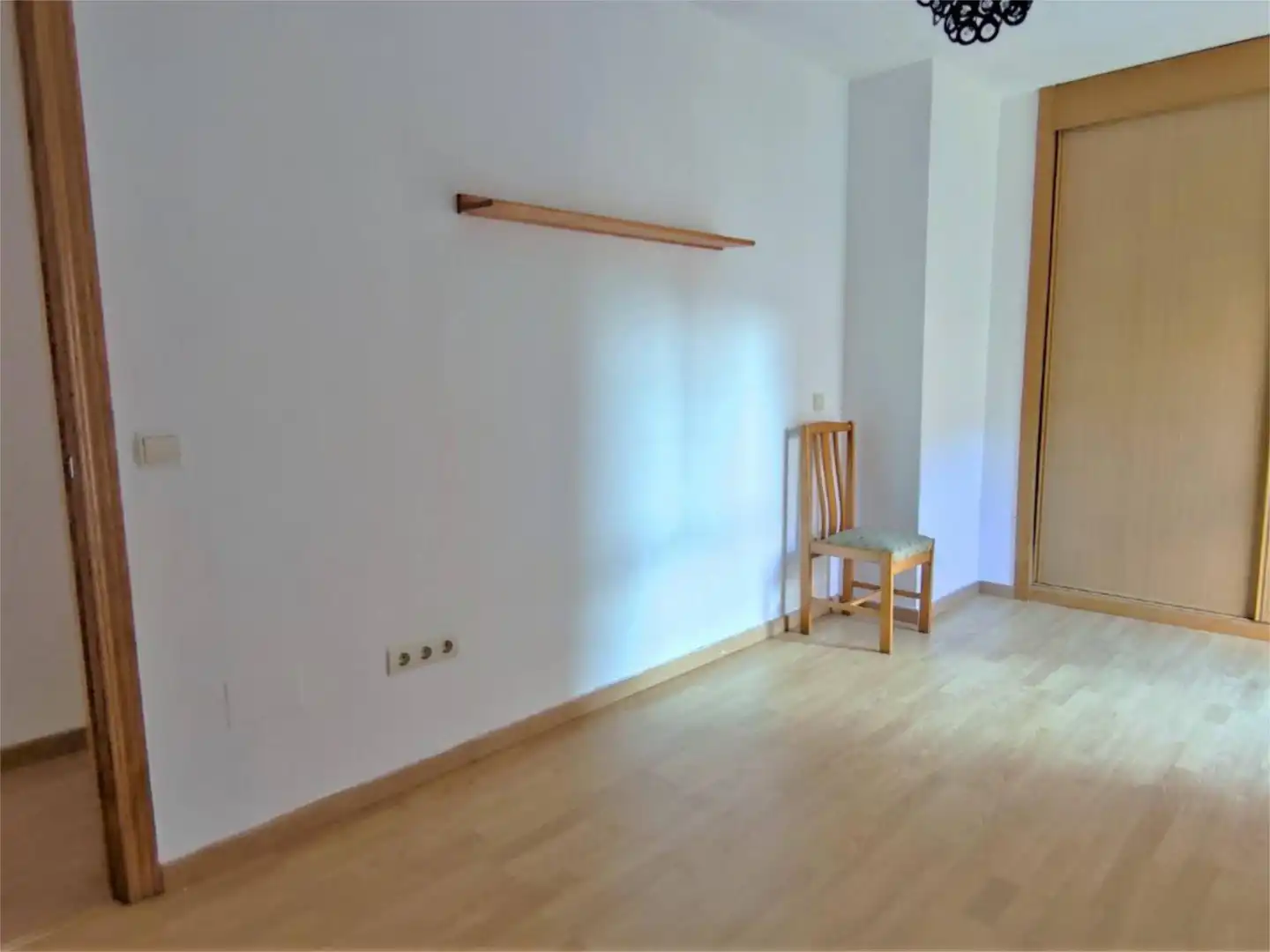Piso en venta en Calle Colmenarejo, 14, Casco Antiguo Habitación de Piso en venta en Galapagar con Calefacción, Parquet y Horno