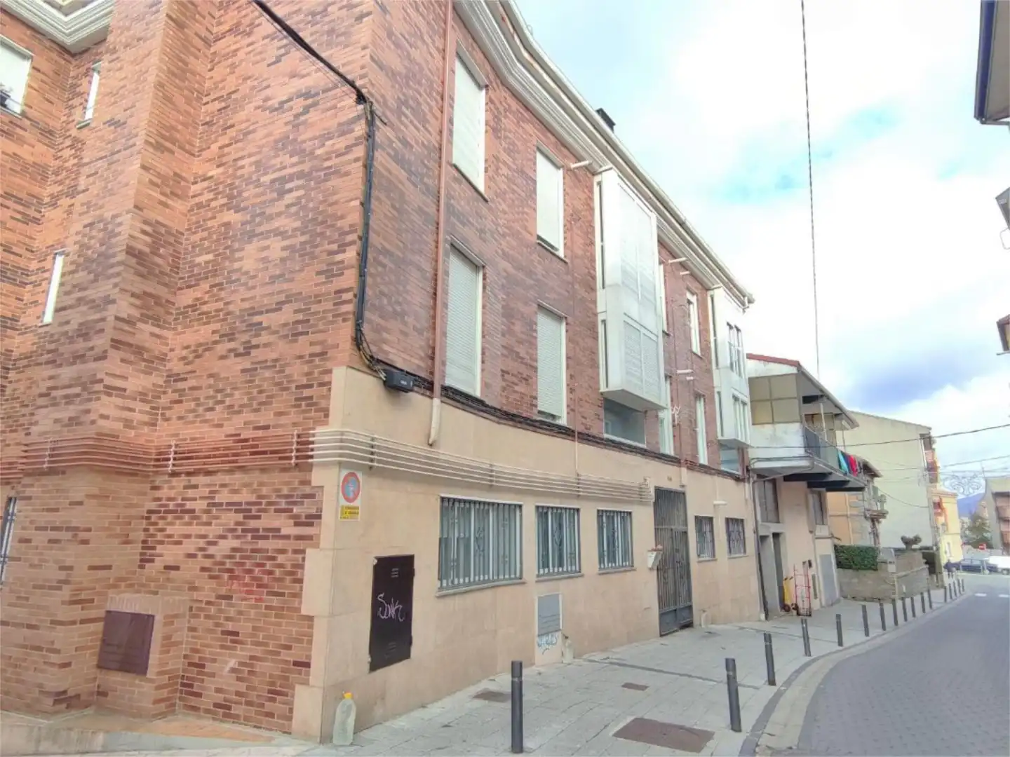 Piso en venta en Calle Colmenarejo, 14, Casco Antiguo Vista exterior de Piso en venta en Galapagar con Calefacción, Parquet y Horno