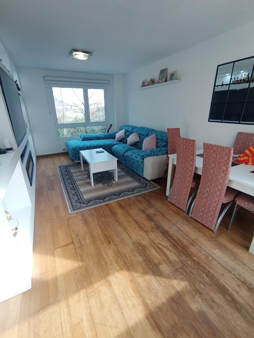 Pis en venda a Avenida Nueva Montaña, 8, Peñacastillo - Nueva Montaña Sala d'estar de Pis en venda en Santander