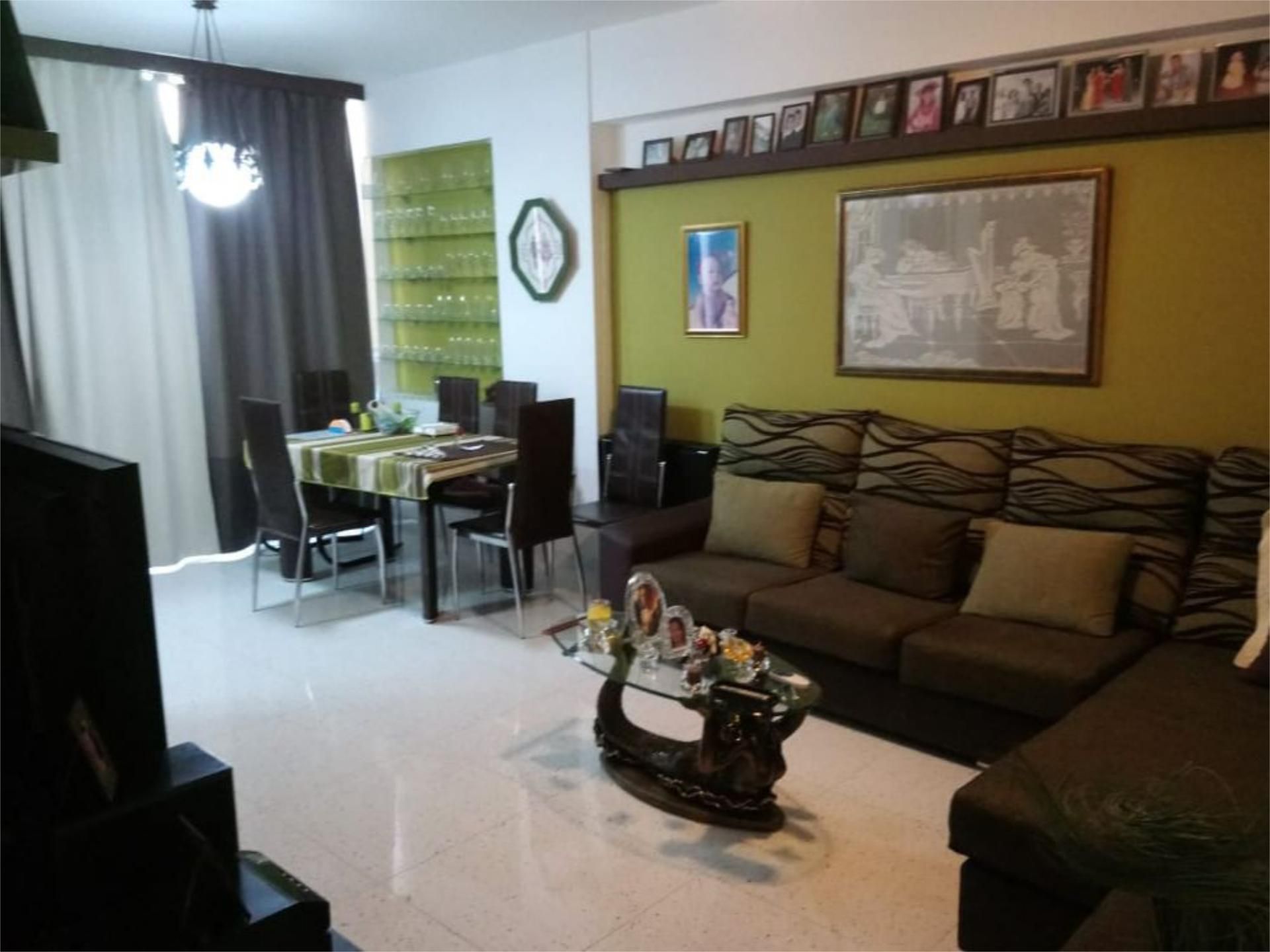 Sala de estar de Piso en venta en Las Palmas de Gran Canaria