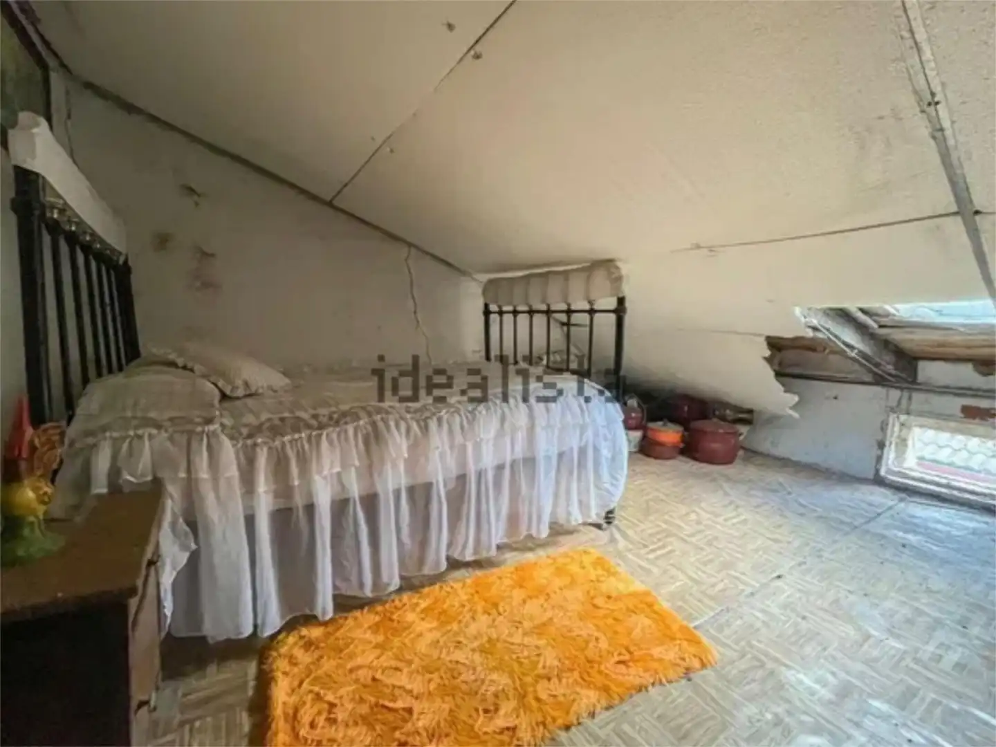 Casa adosada en venda a Calle Damiana Siguenza, 1, Encinas de Esgueva Dormitori de Casa adosada en venda en Encinas de Esgueva amb Calefacció, Terrassa i Traster