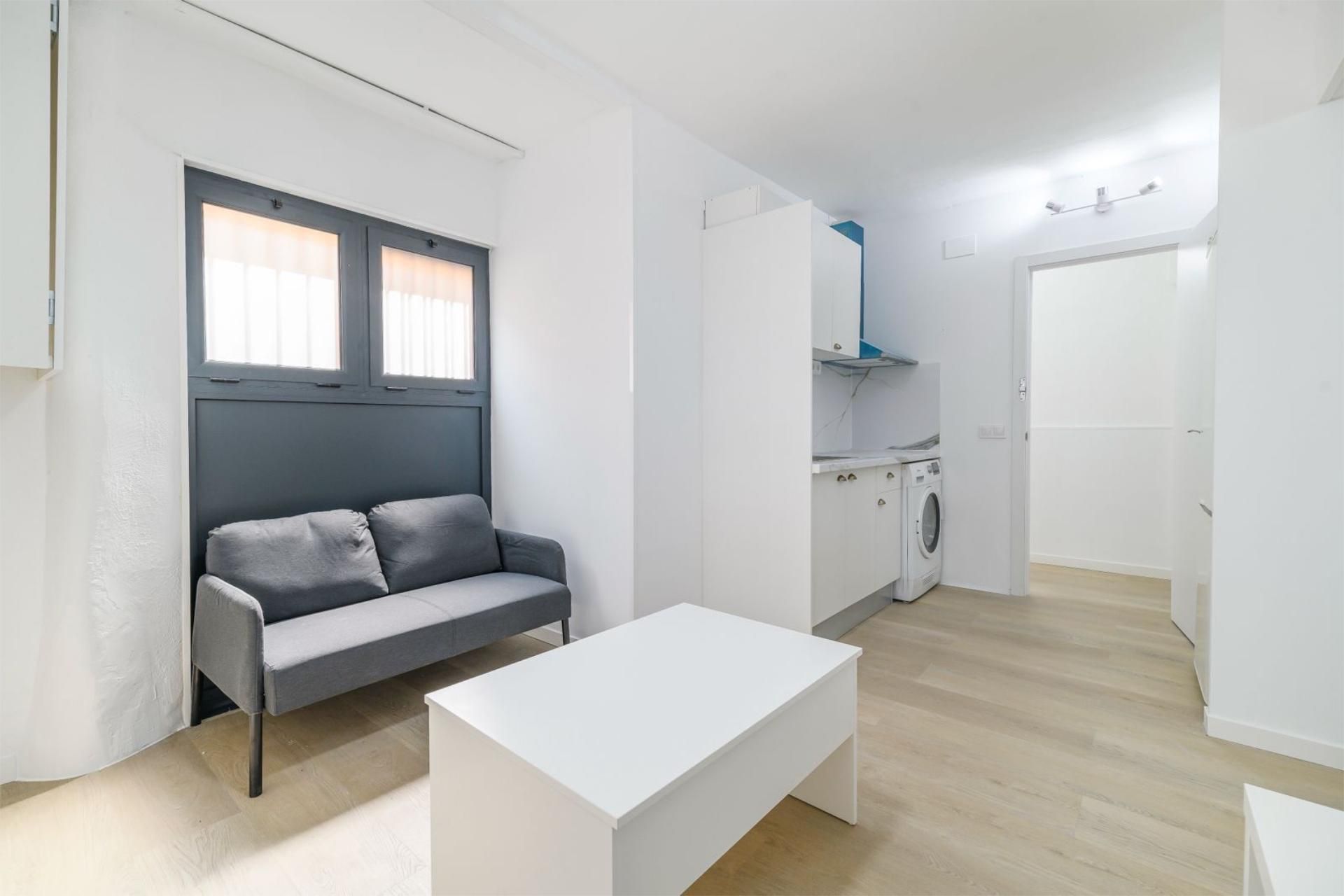 Bedroom of Flat for sale in  Barcelona Capital