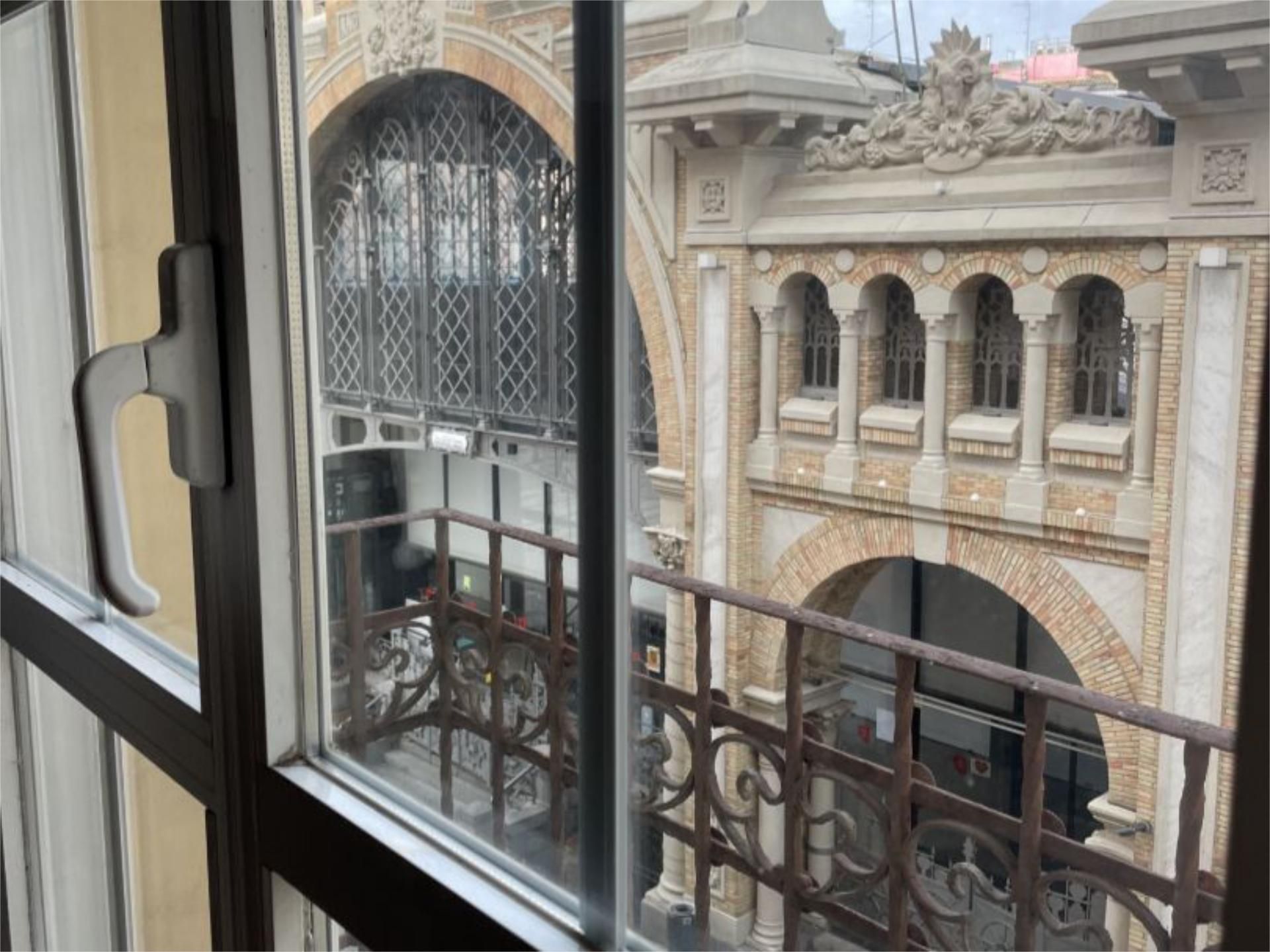 Piso de alquiler en Avenida de César Augusto, 92, Alfonso Piso de alquiler en Zaragoza Capital con Calefacción, Parquet y Balcón