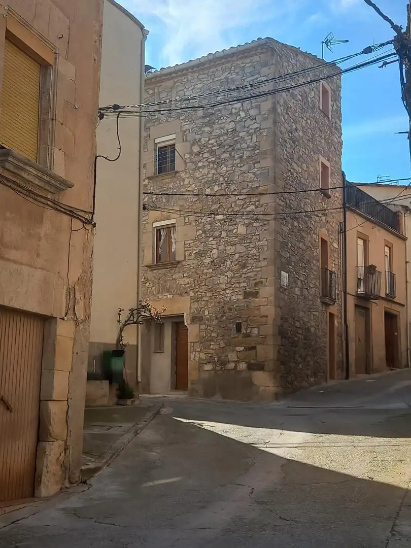 Casa adosada en venta en Carrer de la Font, 23, Verdú Vista exterior de Casa adosada en venta en Verdú con Trastero, Balcón y Internet