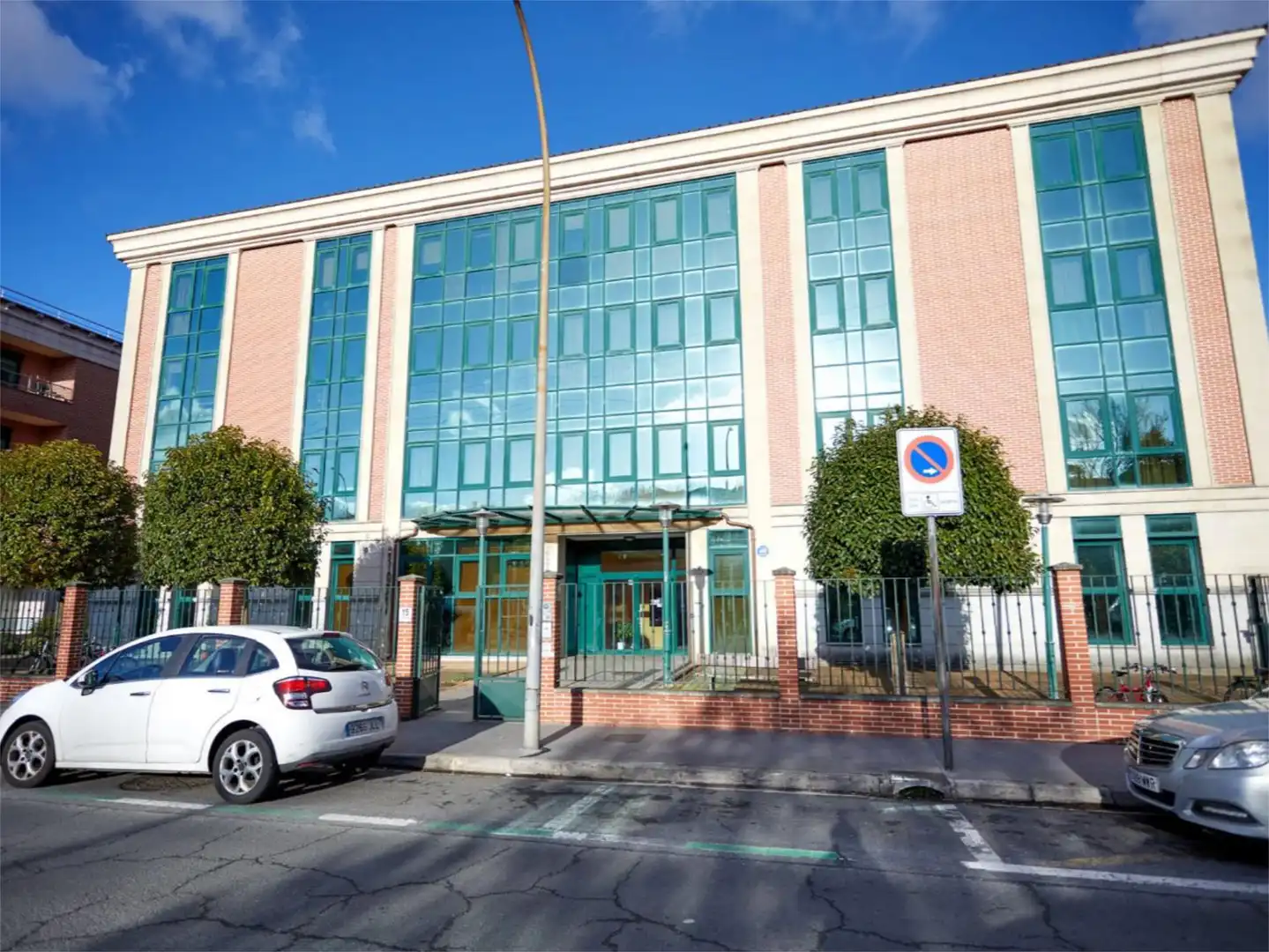 Piso en venta en Triana Kalea, 15, Adurtza Vista exterior de Piso en venta en Vitoria - Gasteiz con Calefacción, Trastero y Amueblado