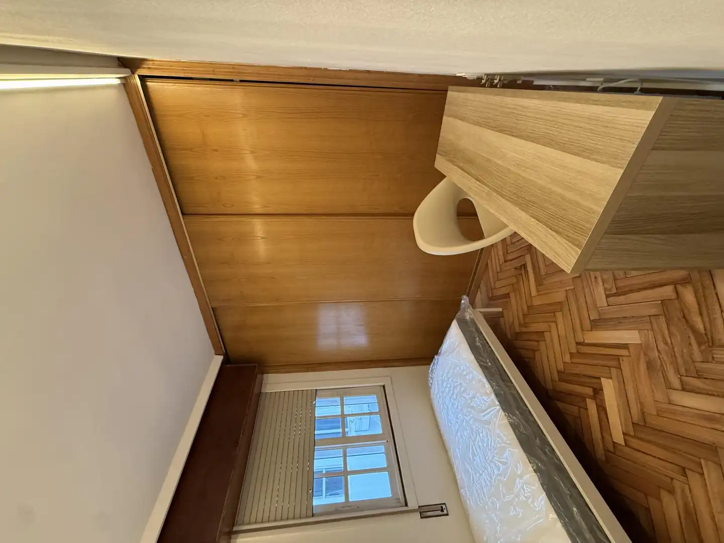 Bedroom of Flat for share in Vigo   with Heating, Parquet flooring and Furnished