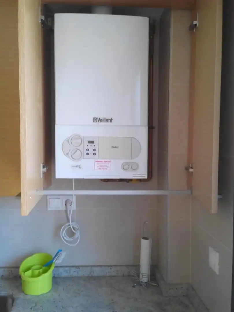 Bathroom of Flat for sale in Jumilla  with Air Conditioner, Heating and Storage room