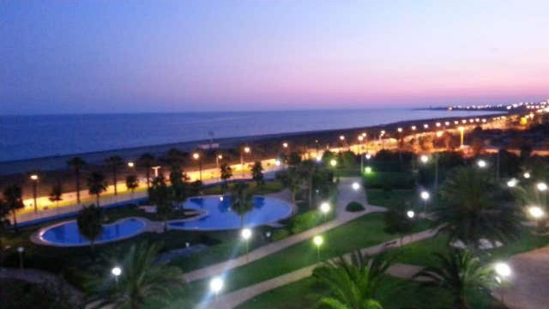 Vista exterior de Apartamento de alquiler en El Ejido con Calefacción, Jardín privado y Terraza