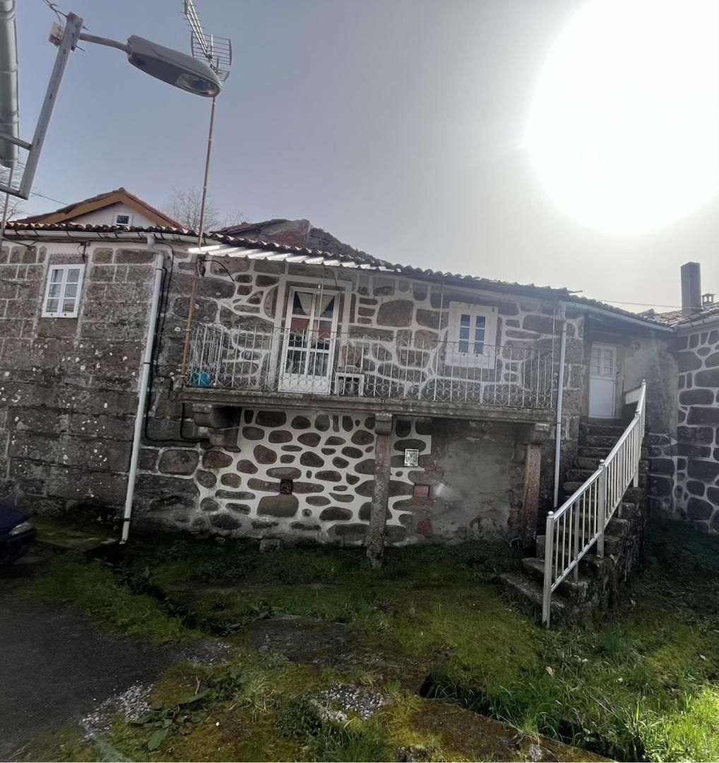 Casa adosada en venda a Lugar Cexo, 29, Verea Vista exterior de Casa adosada en venda en Verea amb Jardí privat i Balcó