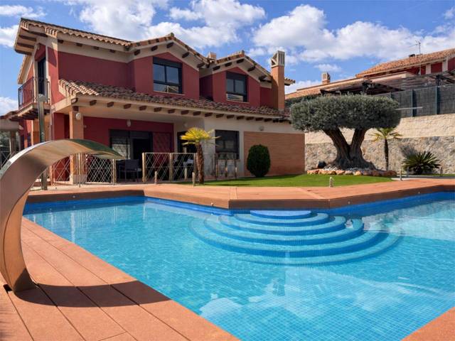 Casa-chalet en Venta en La Ñora