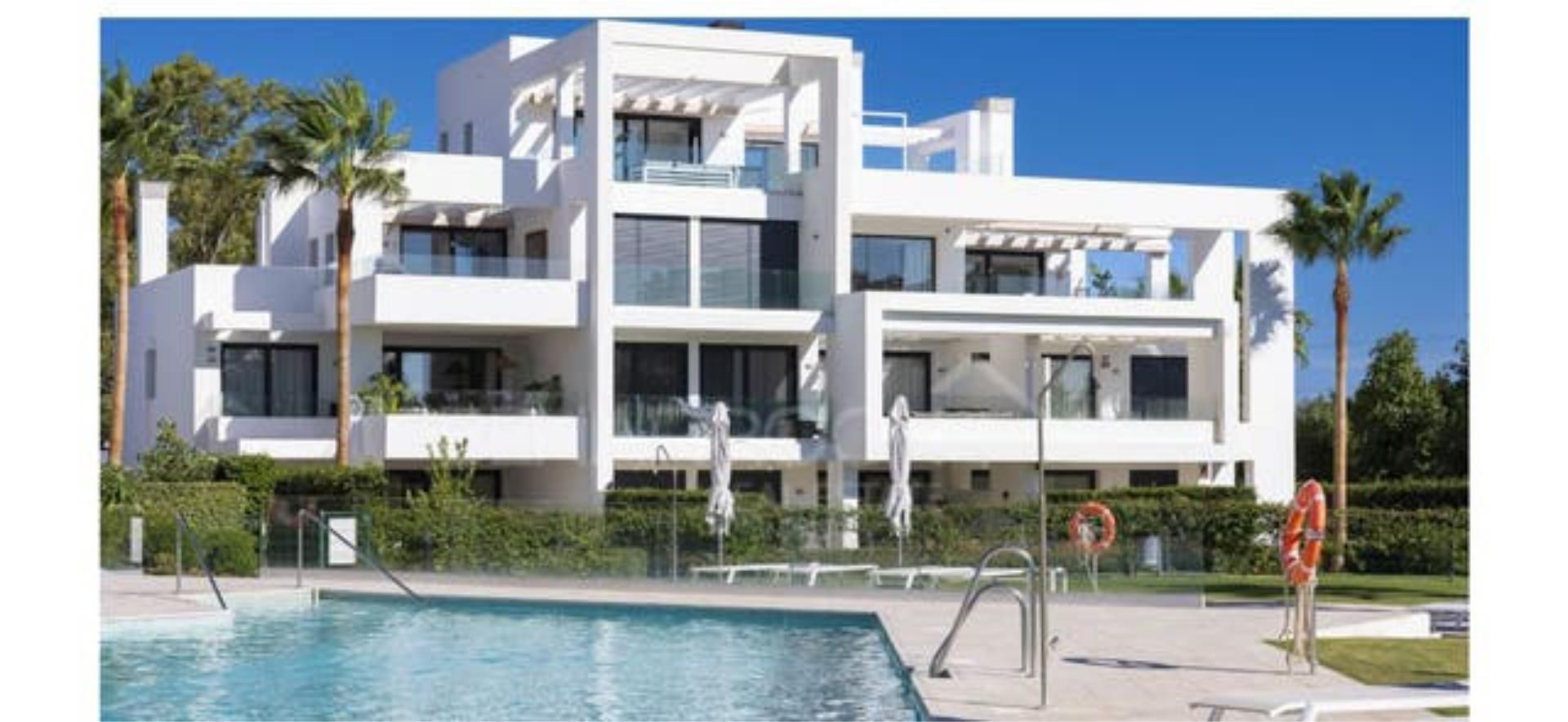 Außenansicht von Garage zur Miete in Estepona