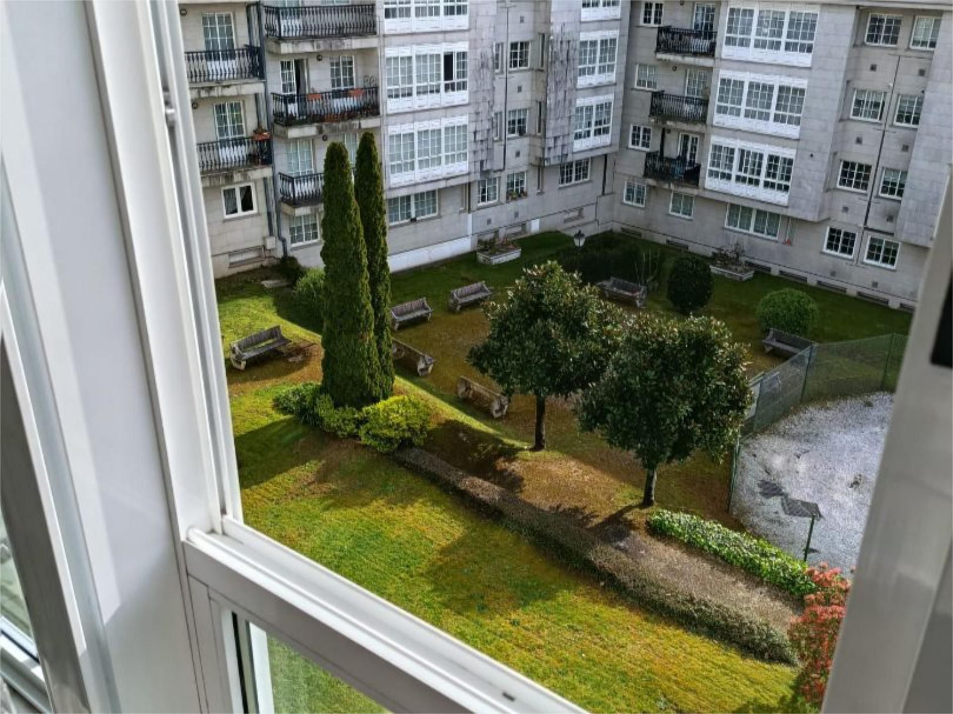 Wohnung zum Verkauf in Travesia do Porto, 6, O Milladoiro Außenansicht von Wohnung zum Verkauf in Ames mit Heizung, Privatgarten und Abstellraum