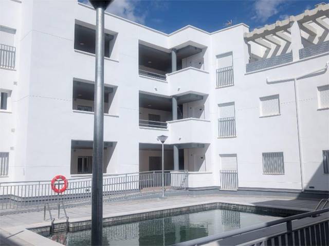 Piso en Alquiler en Calle Álamos, 27 en Residencial Triana - Barrio Alto