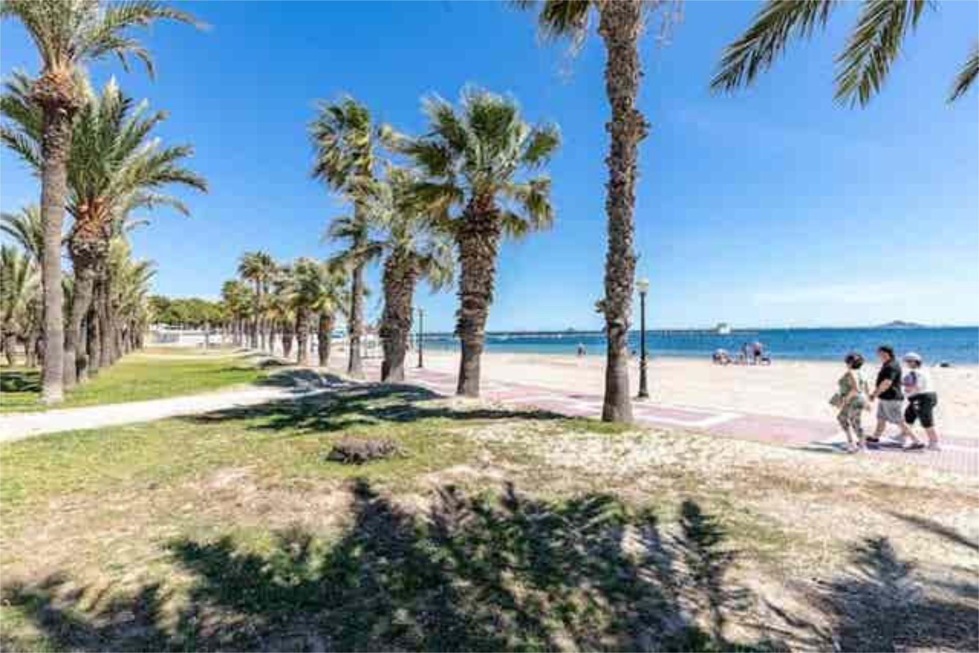 Vista exterior de Apartament de lloguer en Los Alcázares amb Calefacció, Jardí privat i Terrassa
