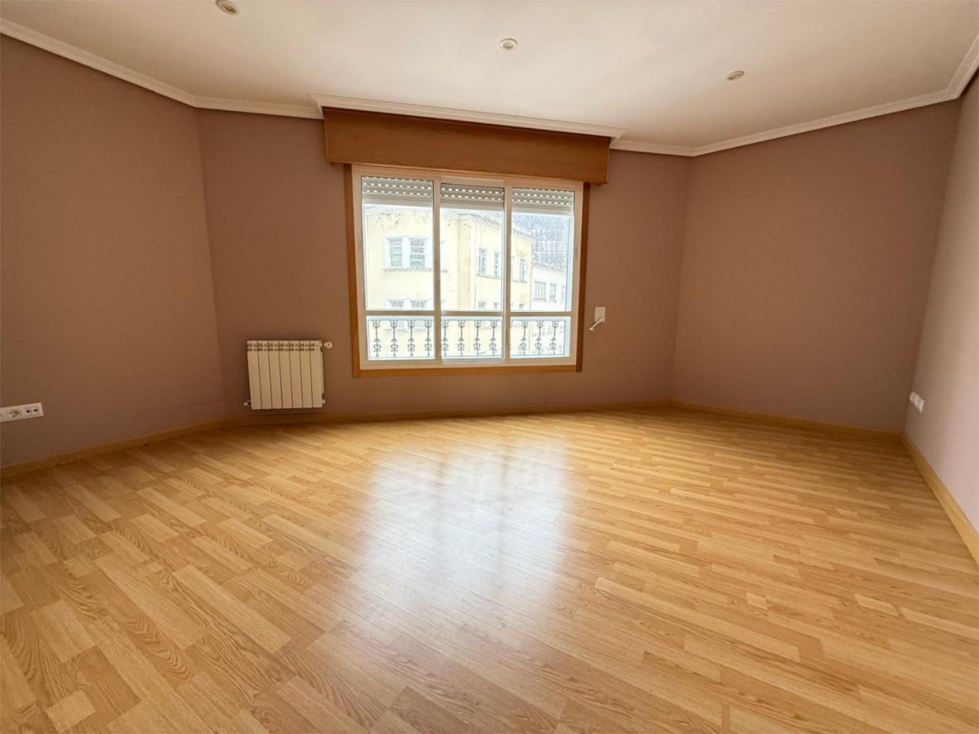 Bedroom of Flat for rent in Ferrol  with Heating and Storage room