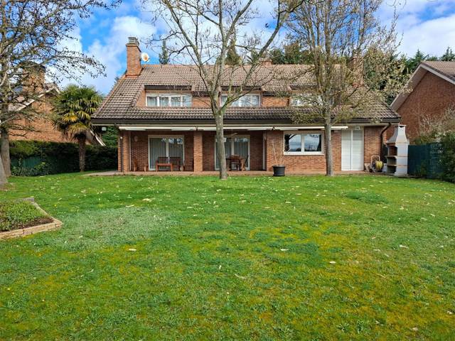 Casa-chalet en Venta en Alzuza 2, 50 en Alzuza