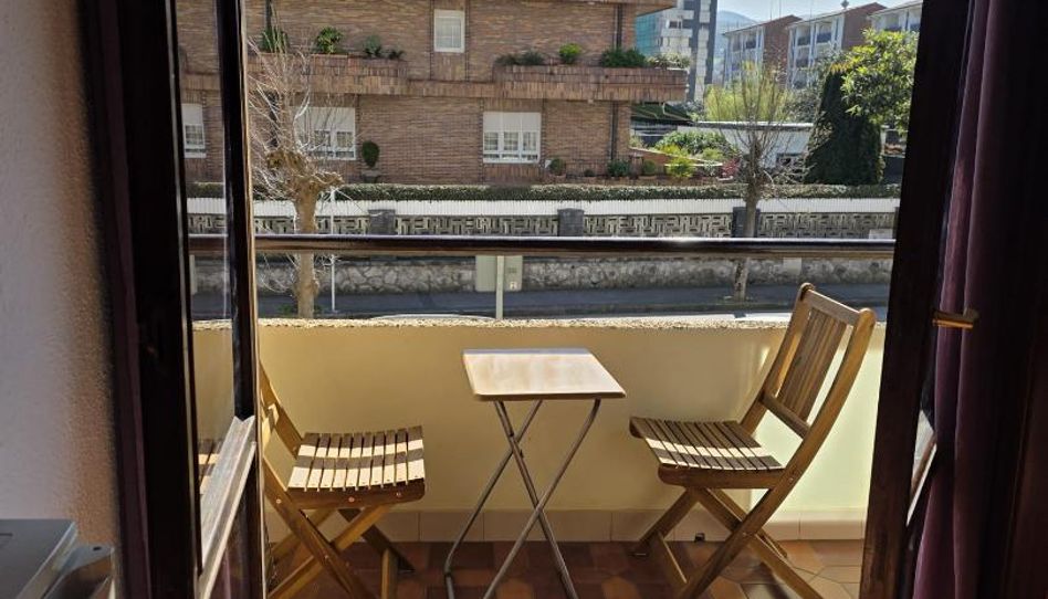 Piso en venta en Avenida Victoria, 53, Zona Playa, Laredo - imagen 1 Foto 1 de Piso en venta en Avenida Victoria, 53, Zona Playa, Laredo