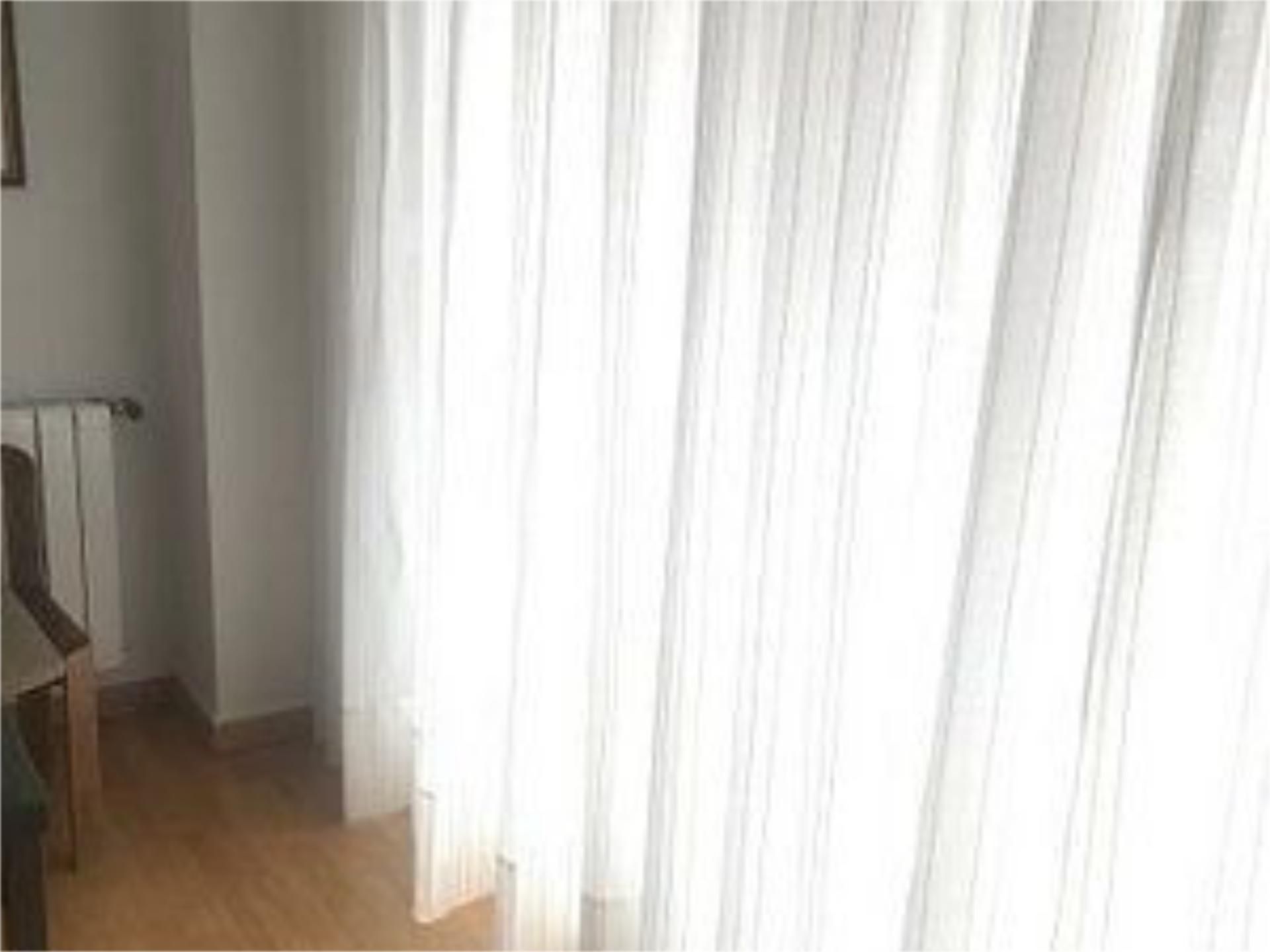 Pis de lloguer a Calle Ventura Rodríguez, 8, Sector B Dormitori de Pis de lloguer en Boadilla del Monte amb Aire condicionat, Terrassa i Piscina